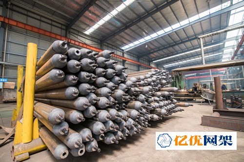 安达网架抛丸车间